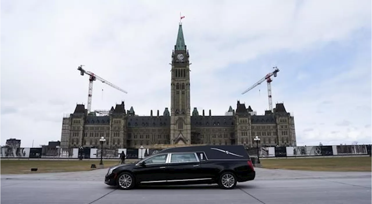 Former Quebec premiers, citizens pay tribute to native son Brian Mulroney in Montreal