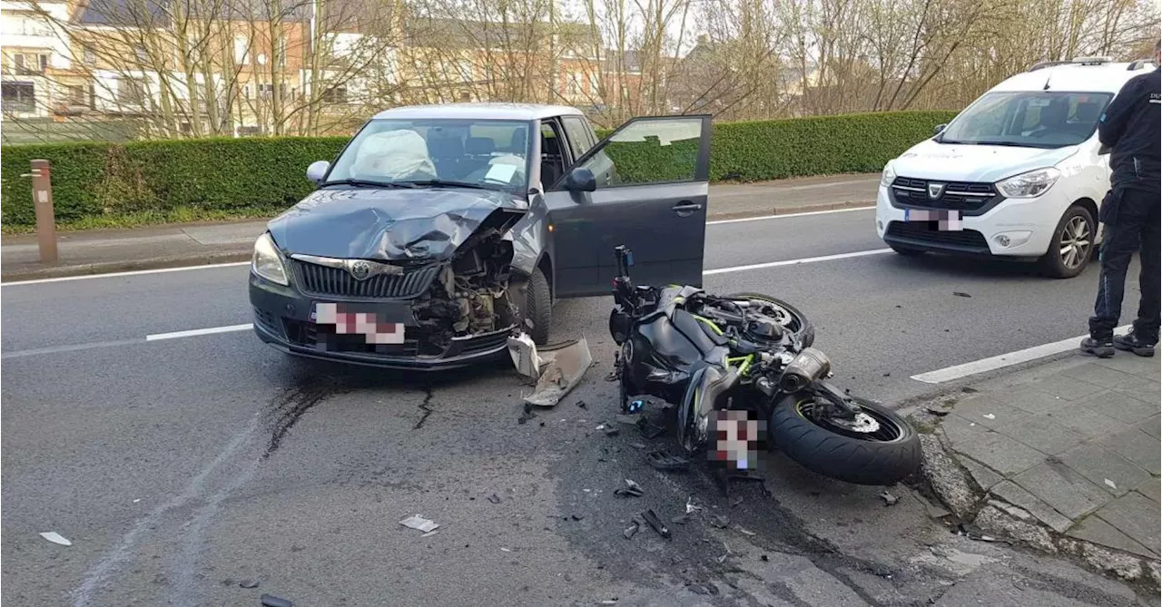 Un accident entre un motard et un automobiliste à Tamines, un blessé est à déplorer