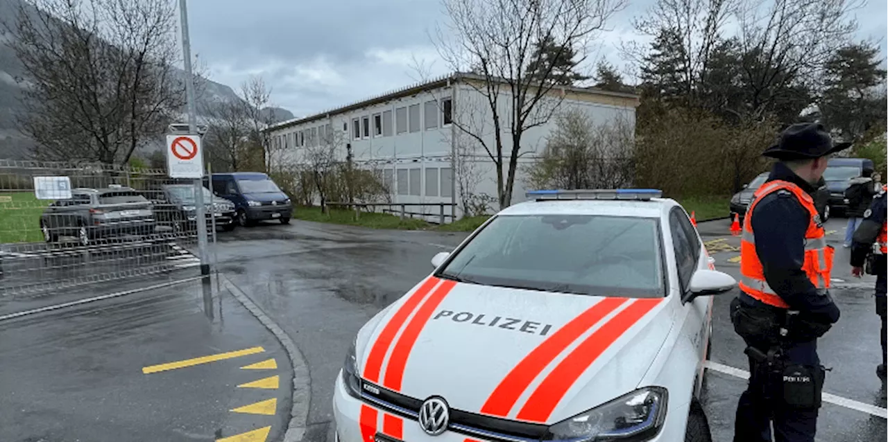 Chur: Polizei­einsatz nach Amok­drohung in Schüler­toilette