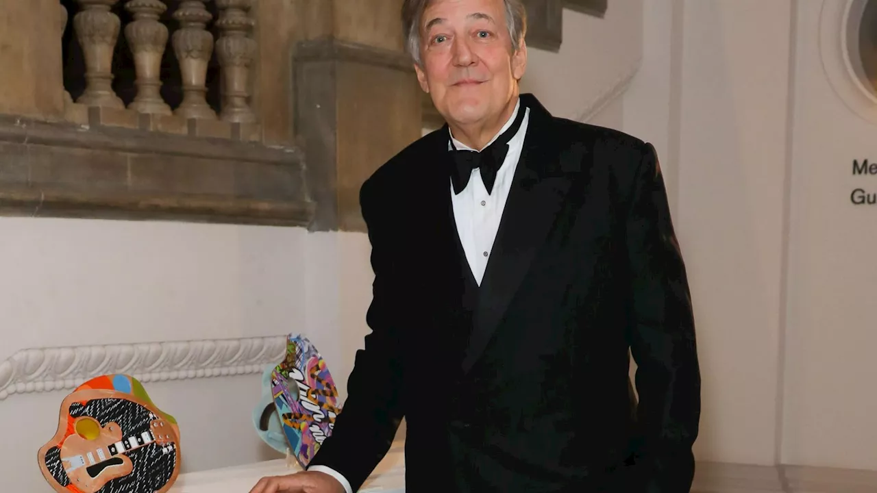 Stephen Fry reveals ‘astonishing’ 5st weight loss after using fat jab Ozempic – but he was left vomiting ‘5...