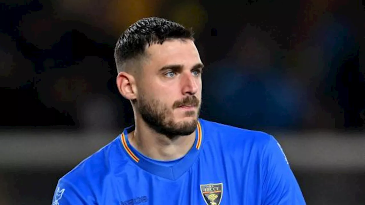 Lecce, sirene di mercato per Falcone: il portiere nel mirino di Roma e Fiorentina