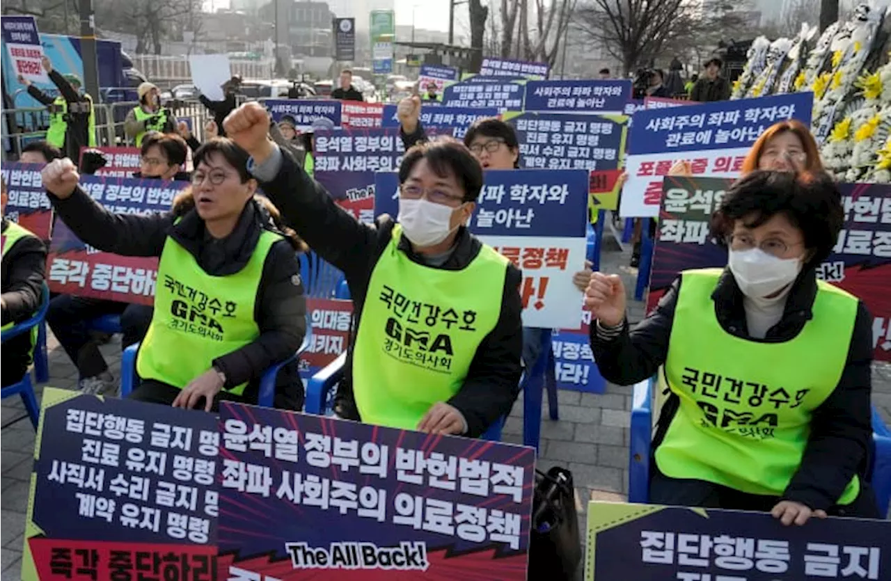 Why are striking doctors in South Korea facing license suspensions and what’s next?