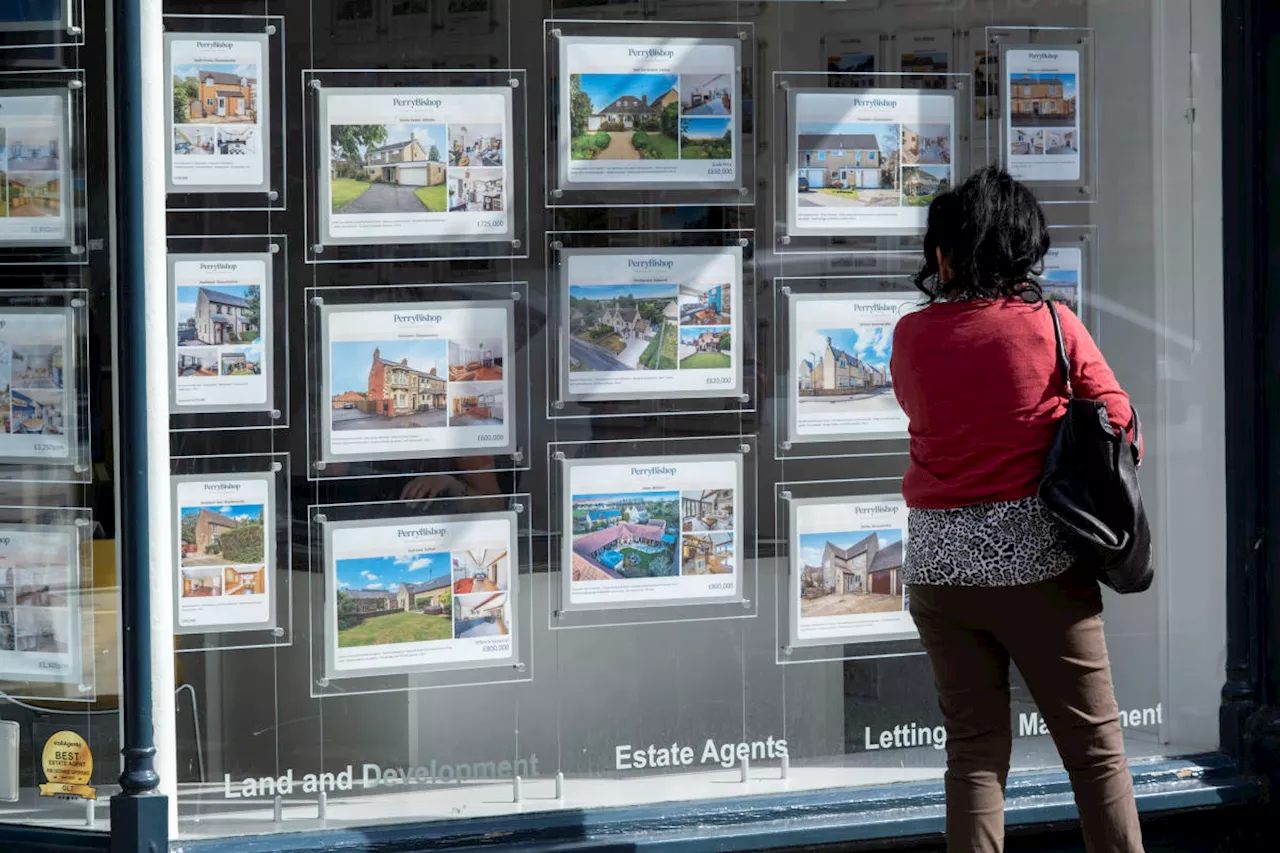 Mortgage rates clock in at 6.87%, will remain higher for longer, experts say