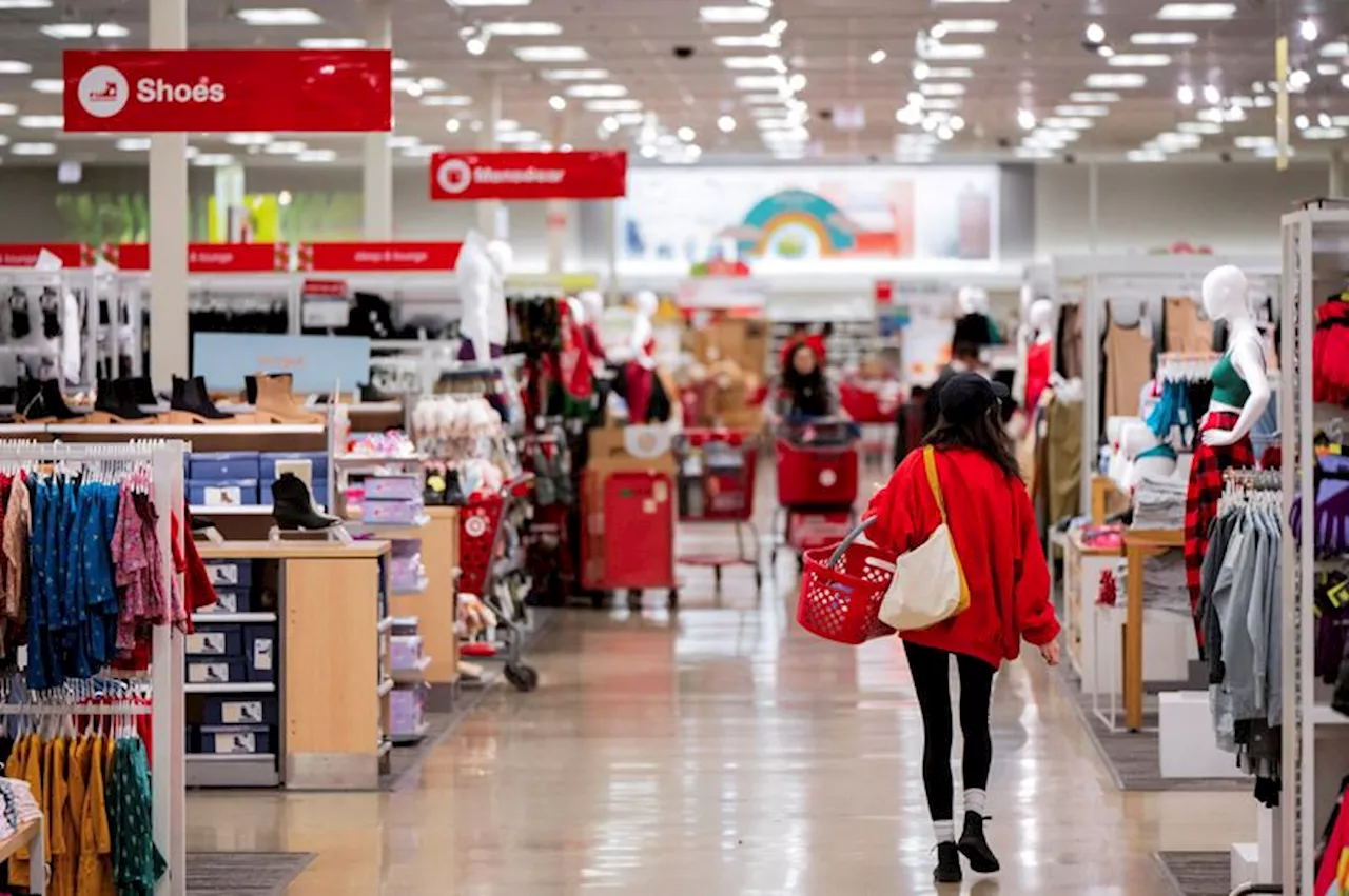 Target looks to double bonuses this year, Bloomberg News says