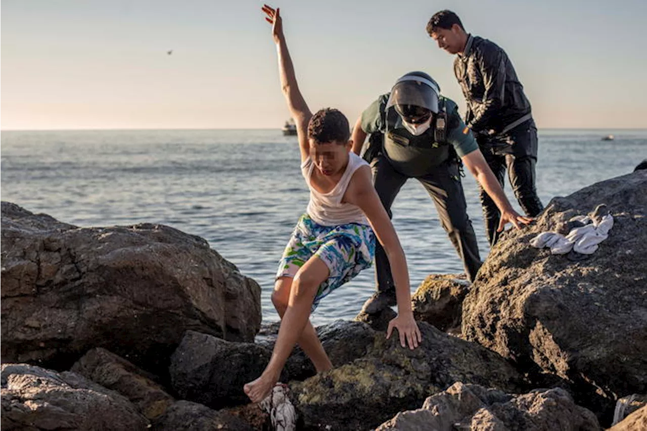 Sei migranti entrano a nuoto a Ceuta,altri 6 bloccati in Marocco