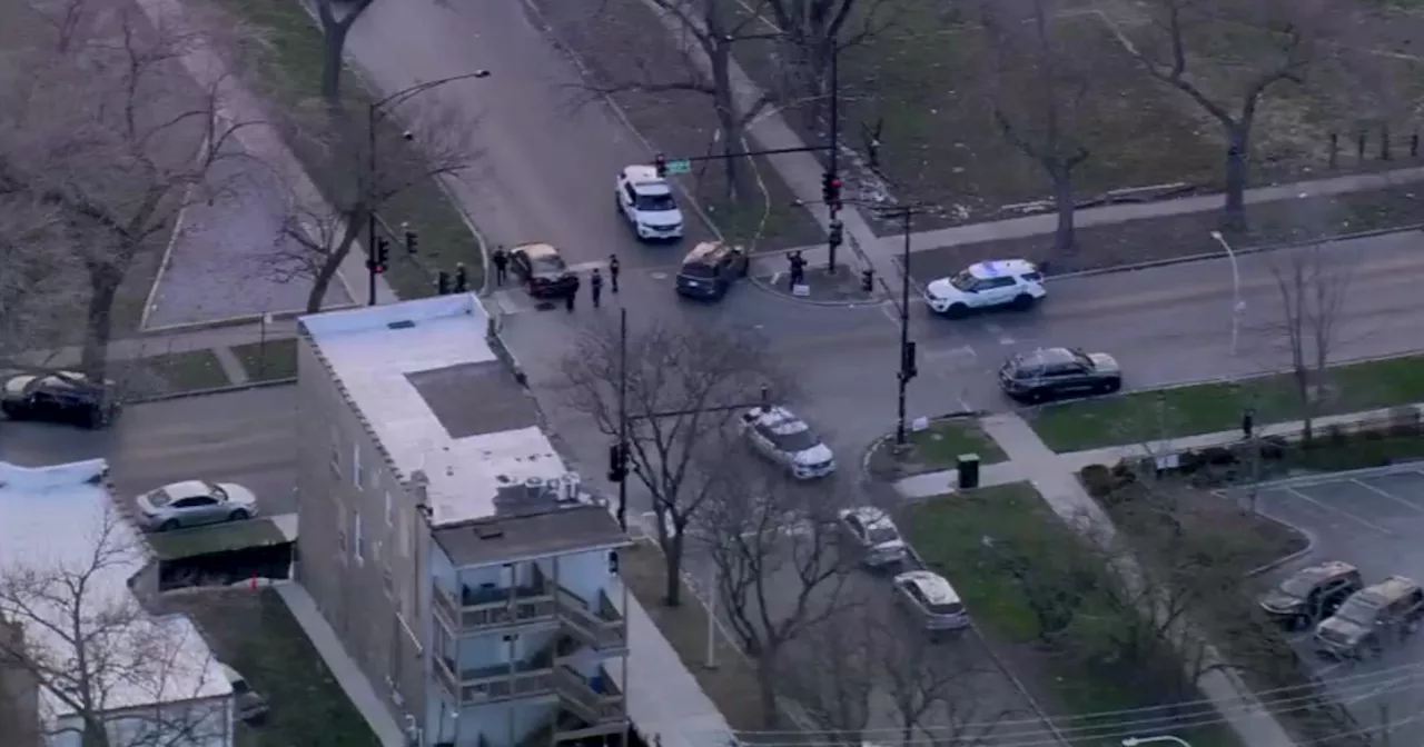 Chicago police officer shot on city's West Side