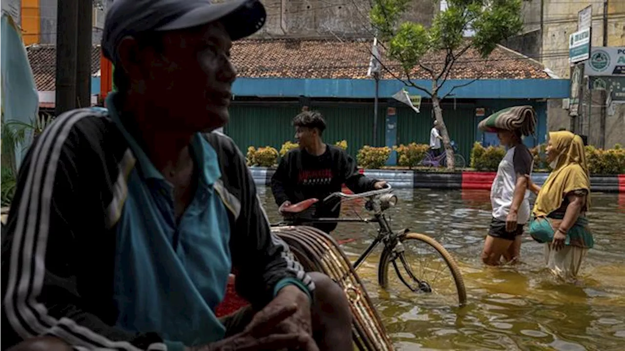 Polri Kirim Tim Kesehatan dan Trauma Healing untuk Korban Banjir Demak