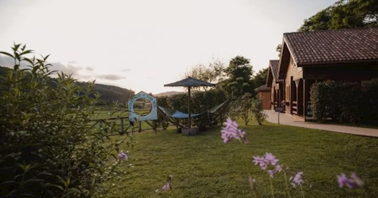 La preciosa aldea de Galicia que ofrece vistas mágicas de la Ría de Lires y es perfecta para hacer una escapad