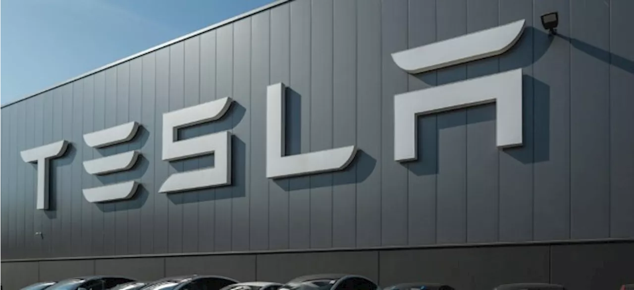 NASDAQ-Titel Tesla-Aktie tiefrot: Tesla drosselt wohl seine Autoproduktion in China