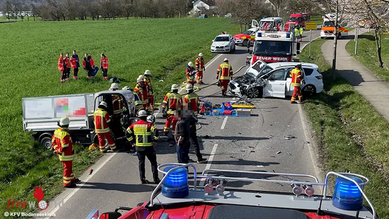 D: Klein-Lkw kollidiert bei Bermatingen mit Pkw → ein Fahrer eingeklemmt