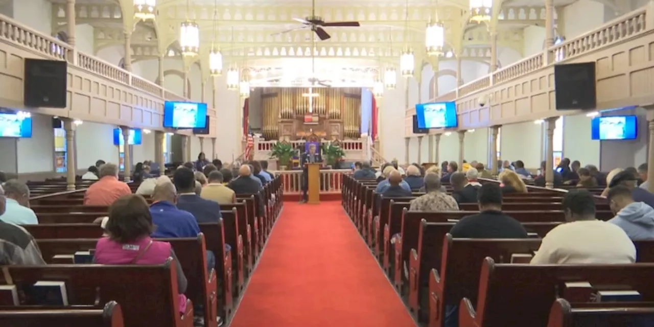 Community members sound off at town hall meeting, voicing their opinions on the Mobile Police Department