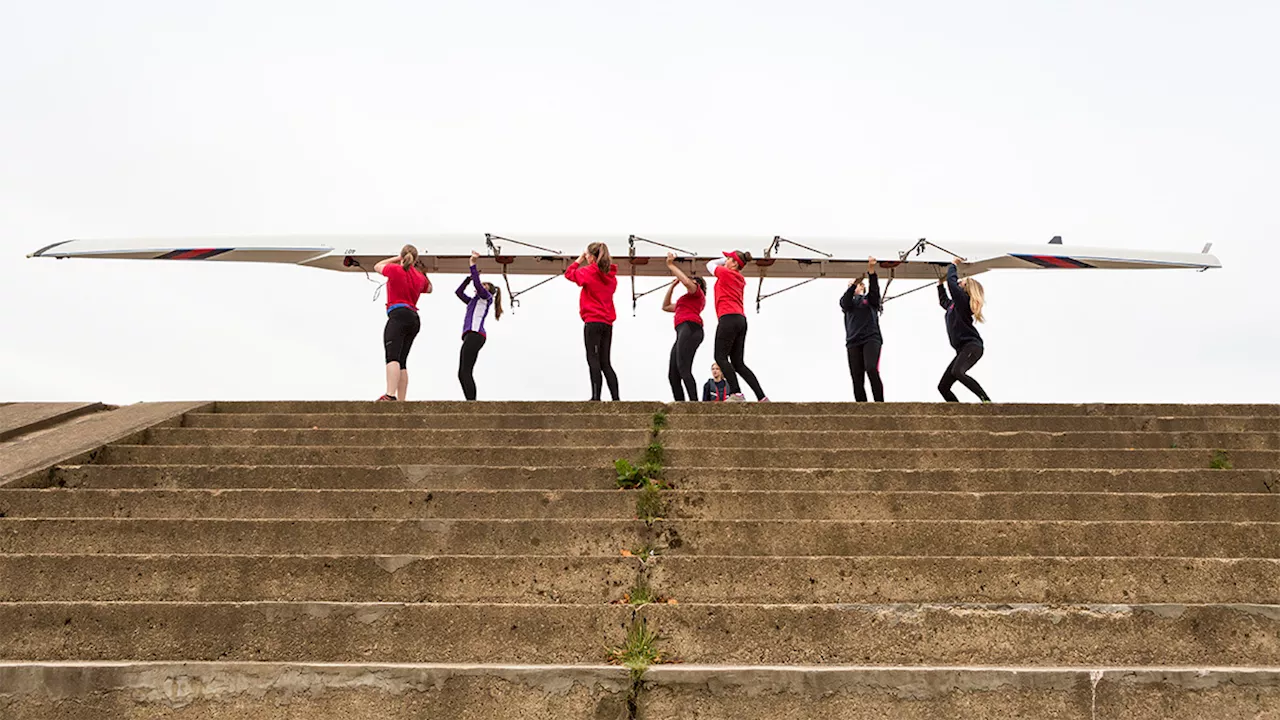 Overcoming Obstacles: Building High-Status Networks for Women