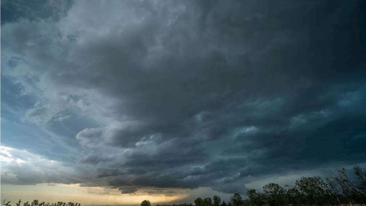 Kaltfront peitscht jetzt kräftige Unwetter ins Land