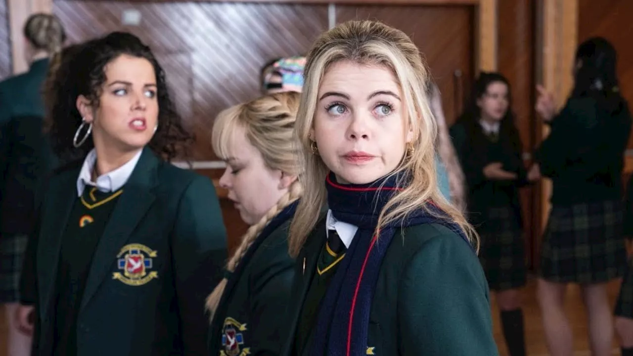 I went behind the scenes of the ‘Derry Girls’ season 3 premiere