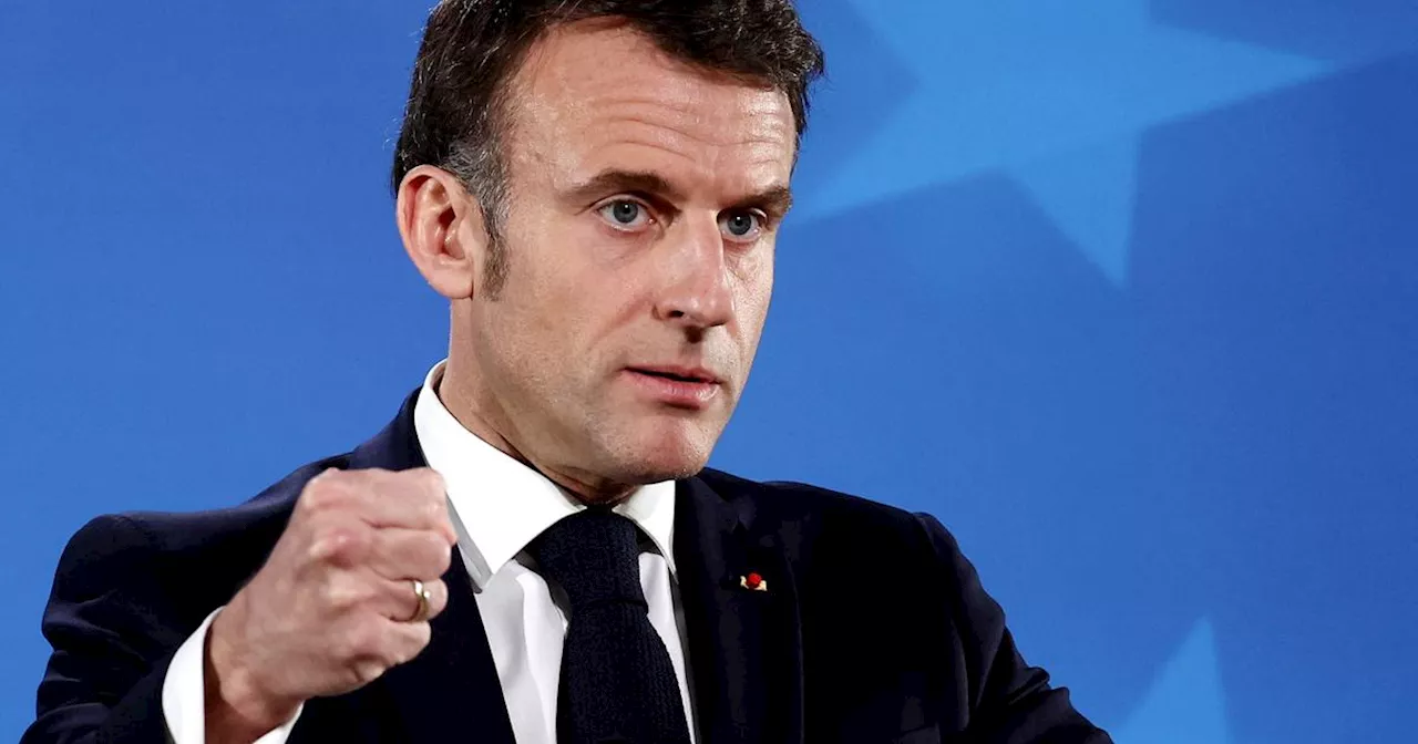 Face à la «dégradation des finances publiques», il faudra «compléter» l'effort budgétaire, affirme Macron