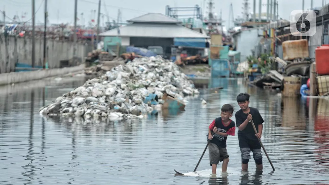 Banjir Rendam Semper Barat Jakarta Utara, 198 Warga Mengungsi