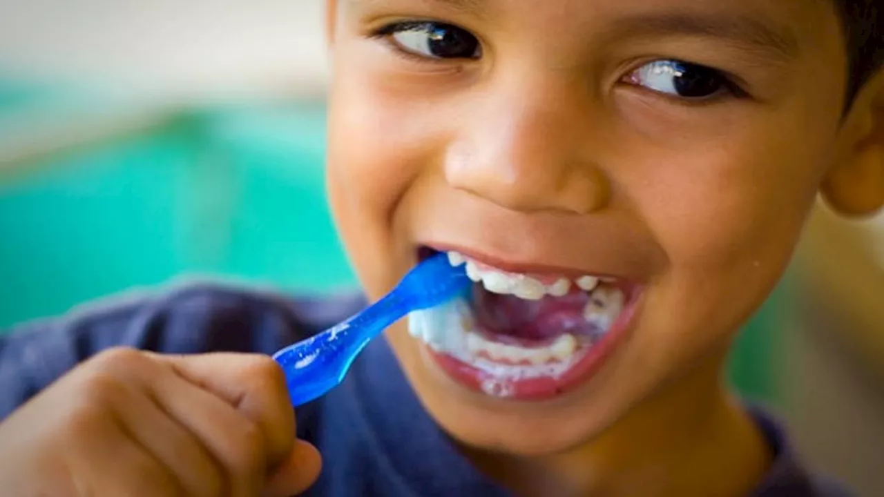 Fluoride pada Pasta Gigi Anak Bermanfaat Cegah Gigi Berlubang