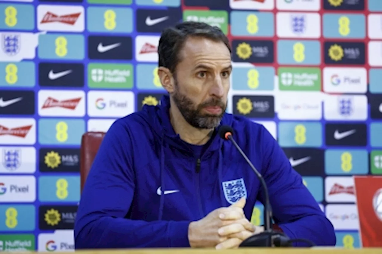 Maguire wants Southgate to stay as England boss after Man United link