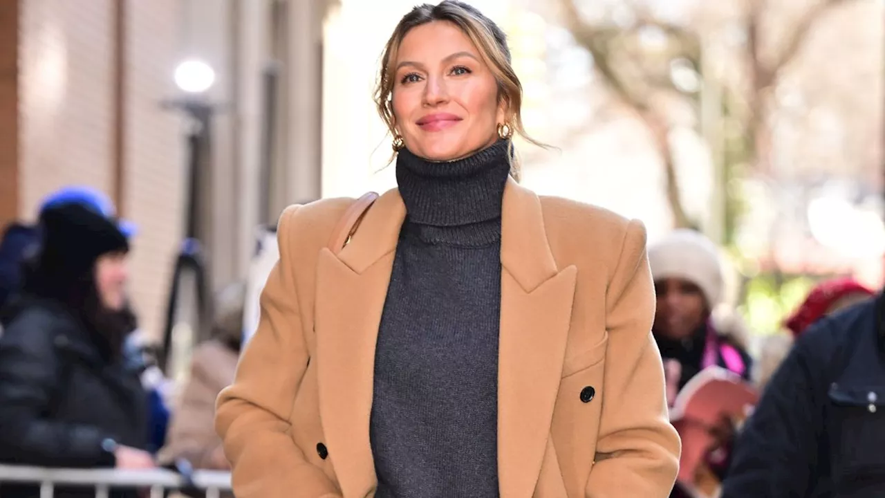 Gisele Bündchen Breathes New Life Into a '90s Denim Trend