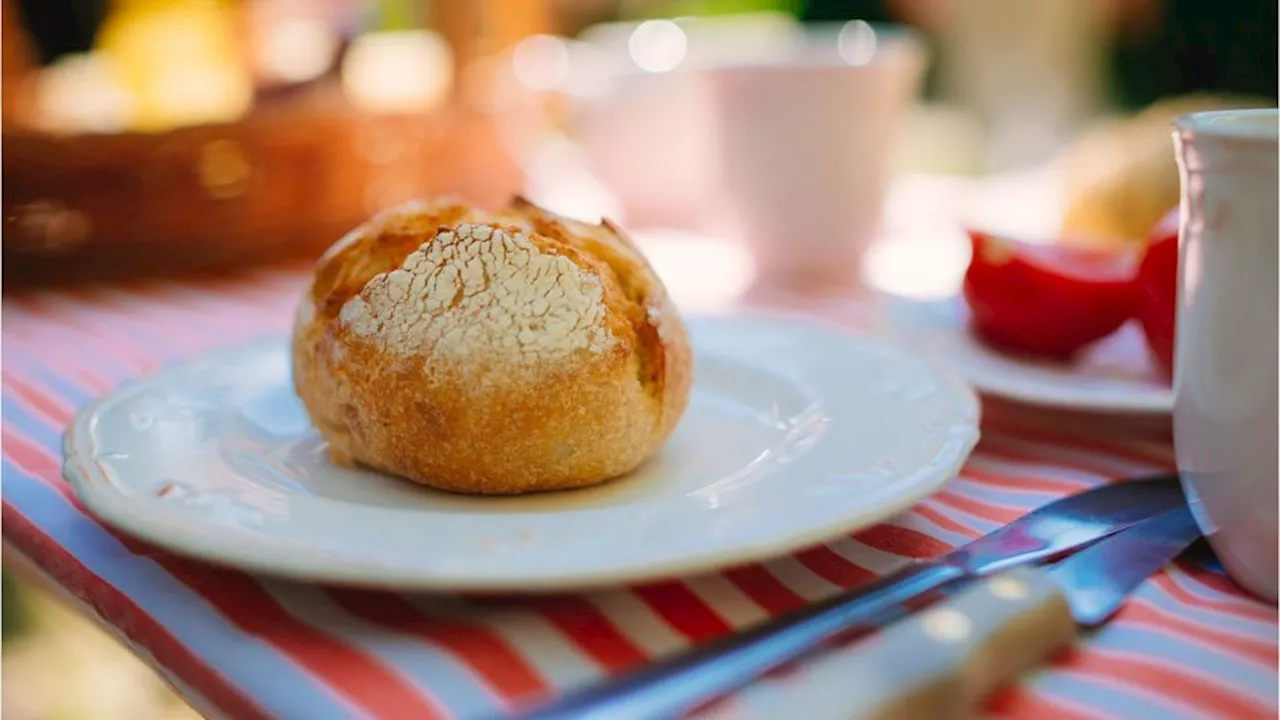 Ofen oder Toaster: Wie werden Brötchen wieder weich und kross?