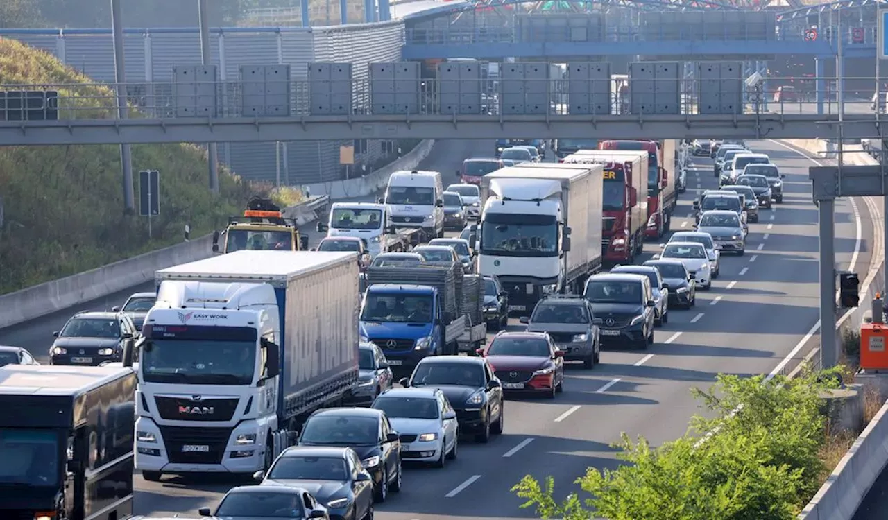 Deutschland Startet In Die Ferien: ADAC Erwartet Lange Staus ...