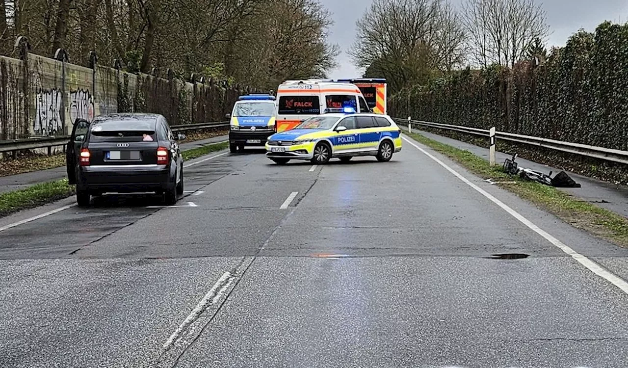 Radfahrerin (15) überquert plötzlich Straße und wird von Audi erfasst