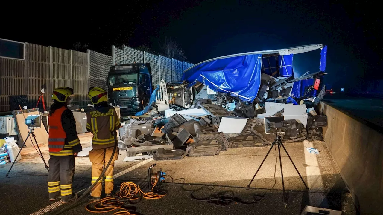 Ein Toter und zwei Verletzte bei schwerem Lkw-Unfall auf A1