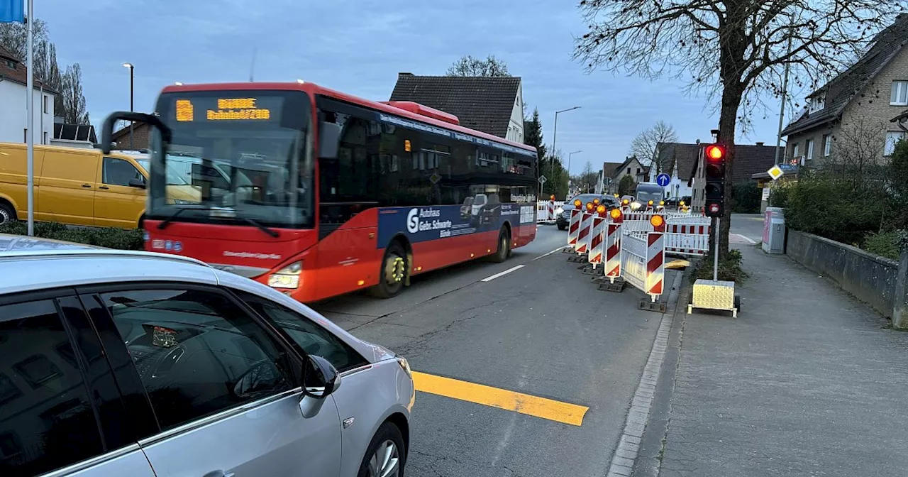 Die Engerstraße zwischen Bünde und Enger ist für mehrere Tage nur einspurig befahrbar