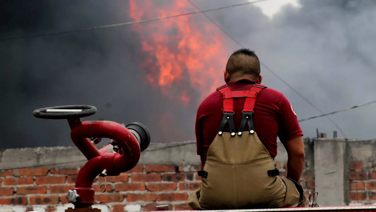 Buscan mejorar las condiciones laborales de bomberos y policías de Celaya