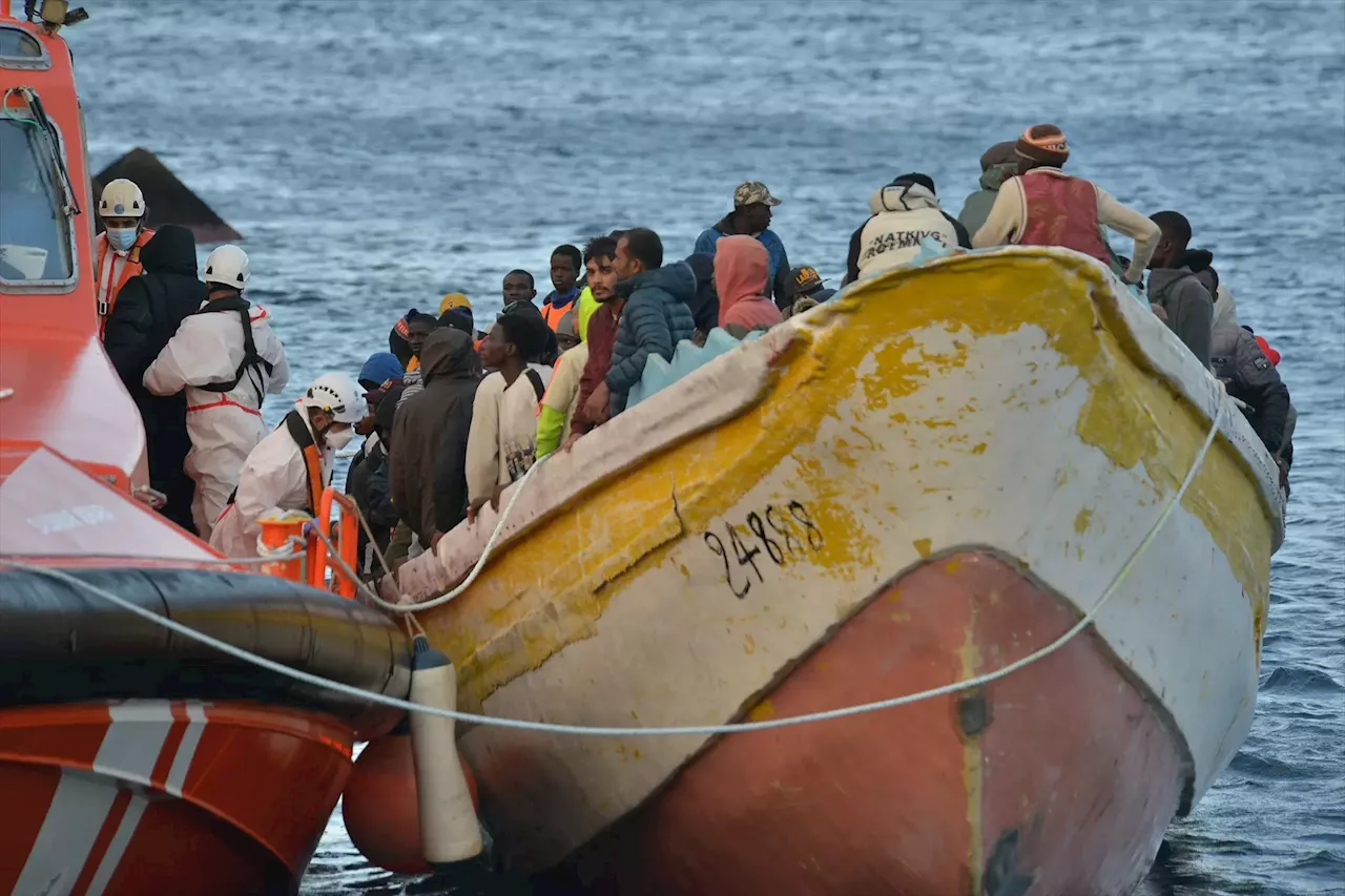 Mueren cuatro personas en un cayuco encontrado cerca de El Hierro