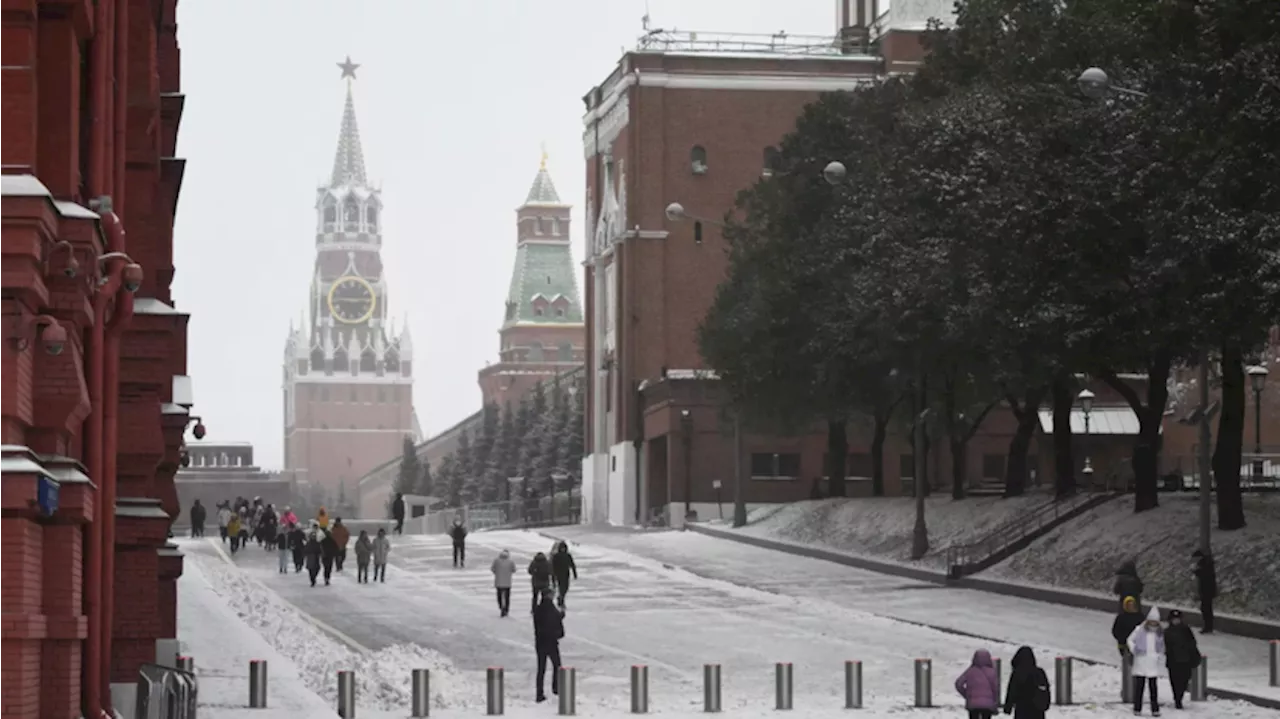 Синоптик ожидает, что к началу апреля местами в Москве снег полностью растает