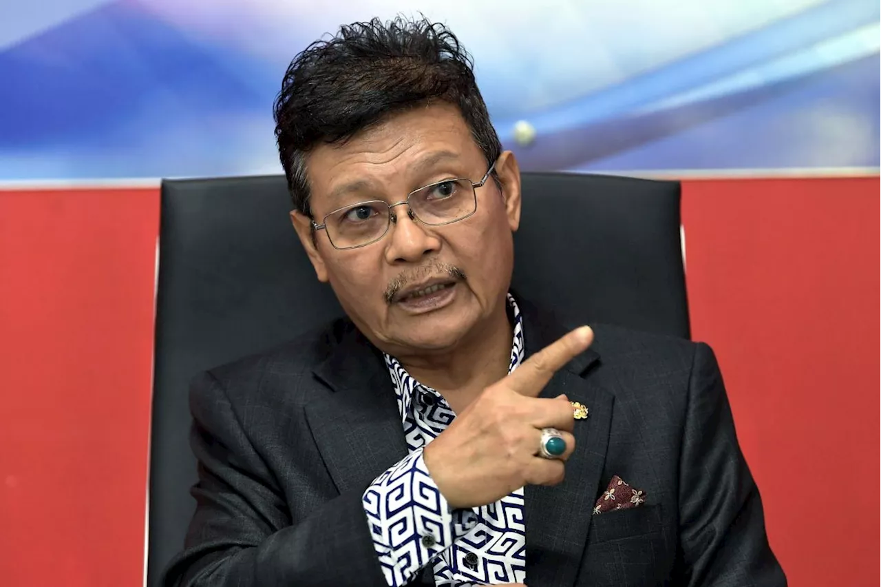 Tanjong Karang MP seeks to refer Wan Saiful to Parliamentary committee