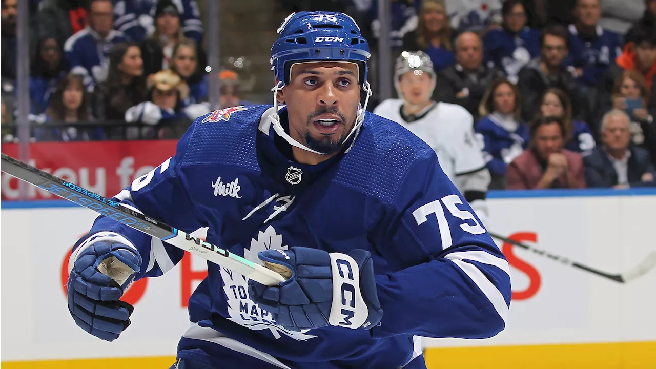 Ice Chips: Leafs' Reaves skating, sporting visor