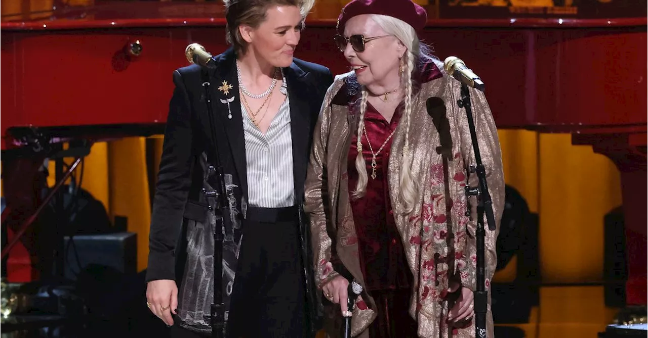 Joni Mitchell is back on Spotify just like Neil Young — because Joe Rogan isn’t going anywhere