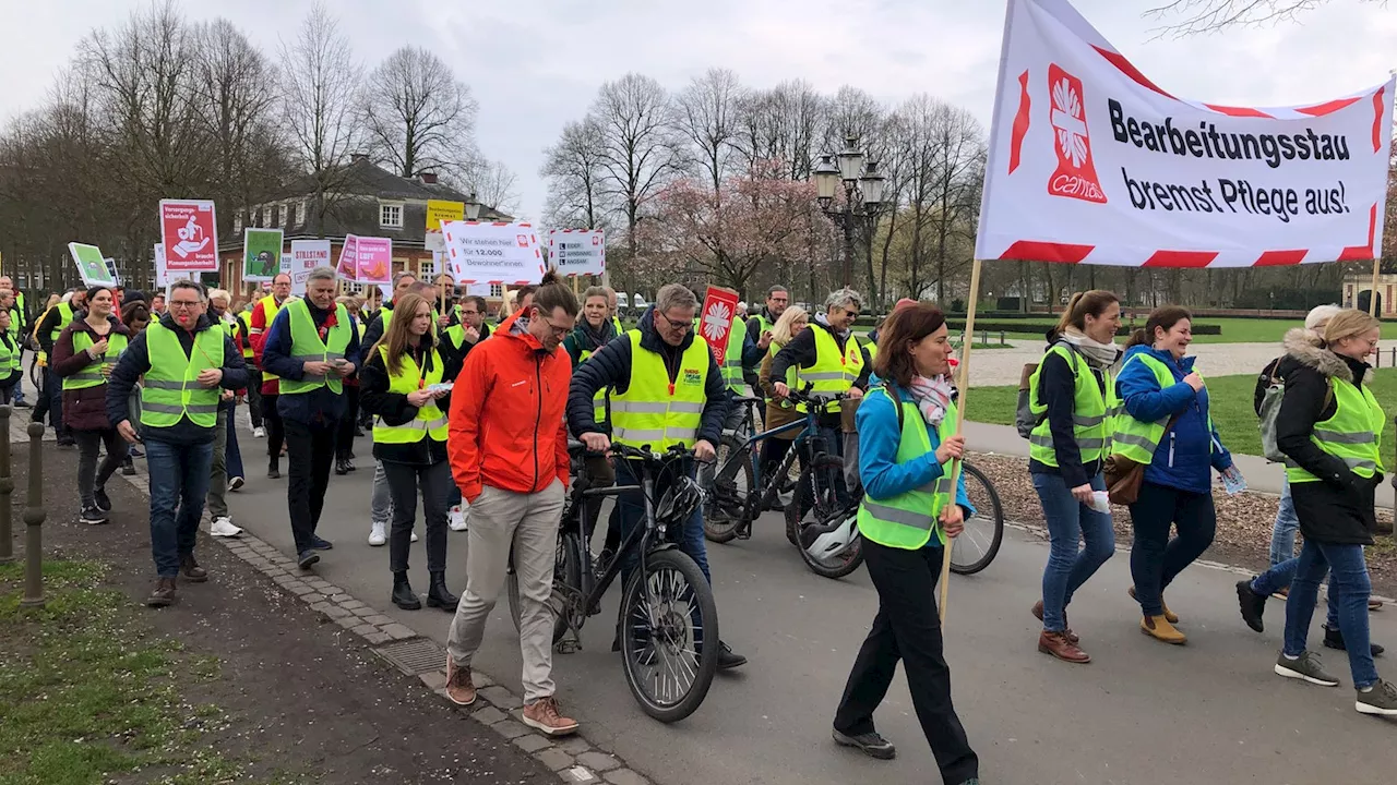 Finanzielle Not: Pflegeheim-Betreiber demonstrieren in Münster