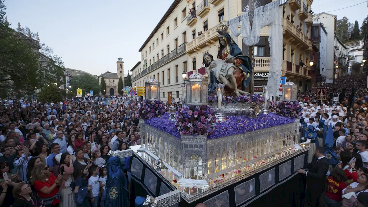 Sábado Santo 2024 en Granada: horario e itinerario de las procesiones de Semana Santa