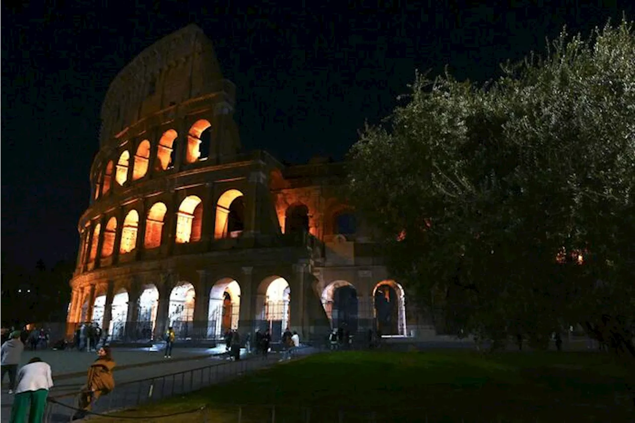 Dalle 20,30 un'ora di buio, oggi è l'Earth hour