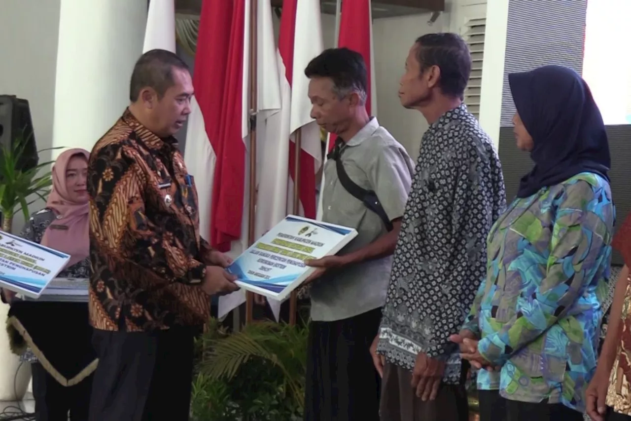 Pemkab Madiun salurkan bansos perbaikan 550 RTLH turunkan kemiskinan