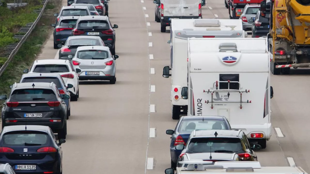 Reger Verkehr auf Bayerns Straßen