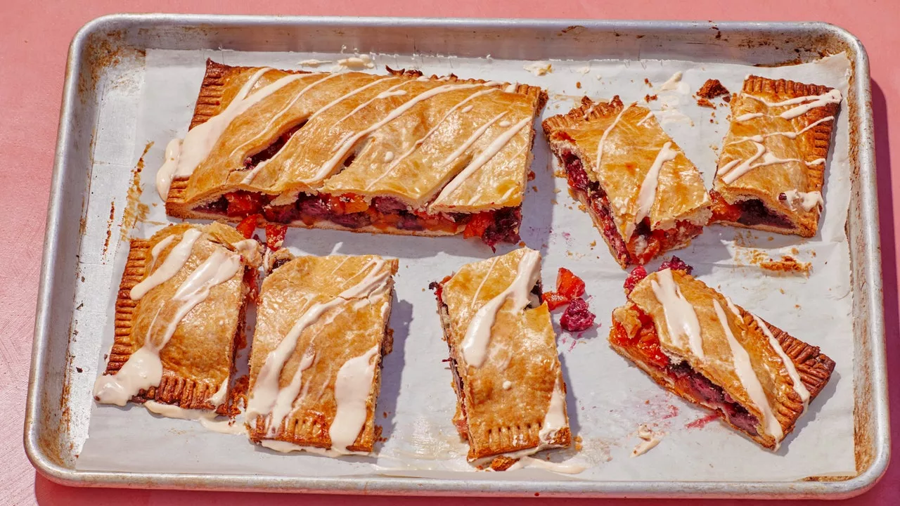 The Best Sheet Pan Costs $24 and Will Last a Lifetime