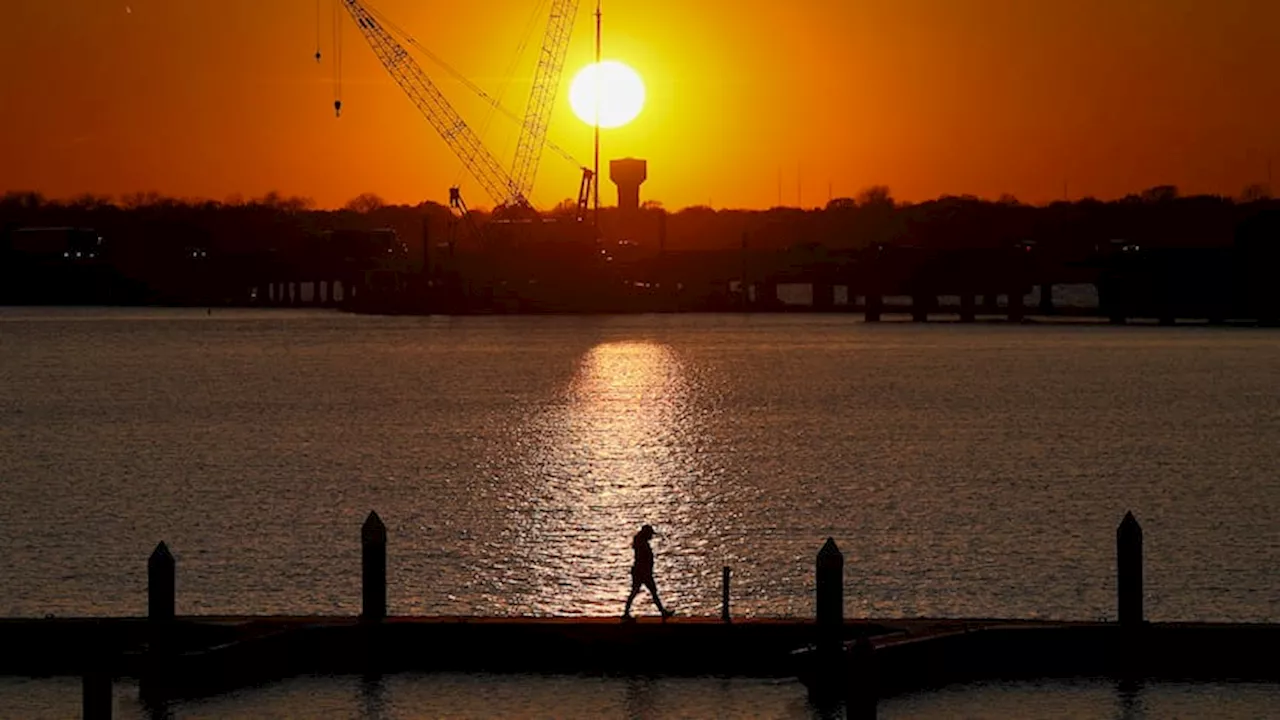 Sunny skies return Saturday; showers possible Sunday in North Texas