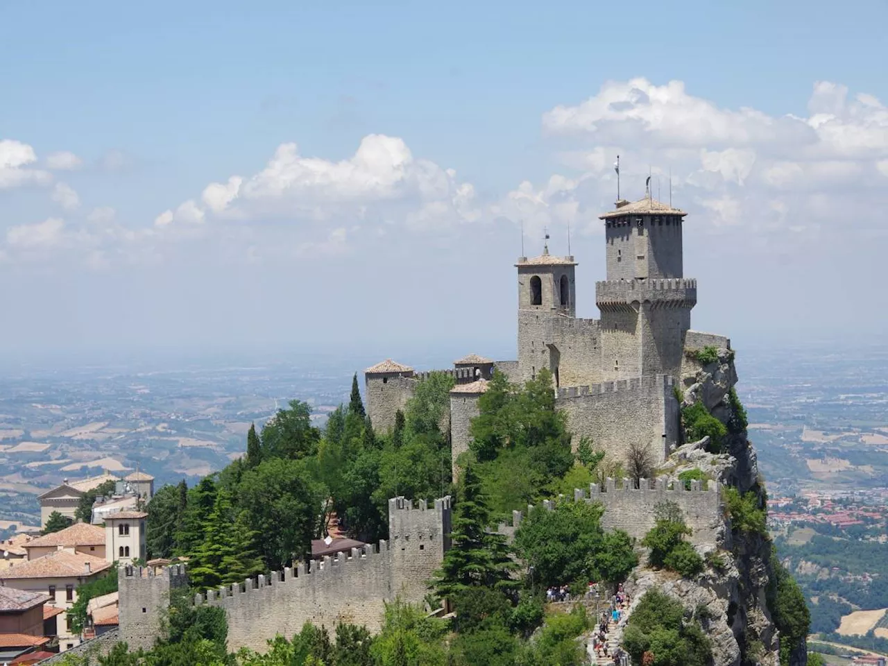 San Marino, è qui il nuovo paradiso fiscale: tasse al 6% per 10 anni