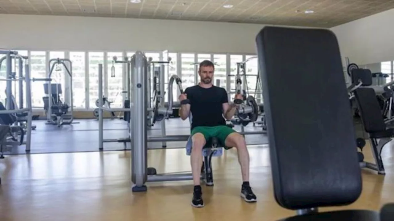 Se hace viral el cartel colgado en un gimnasio de Madrid: 'Ojalá en todos'