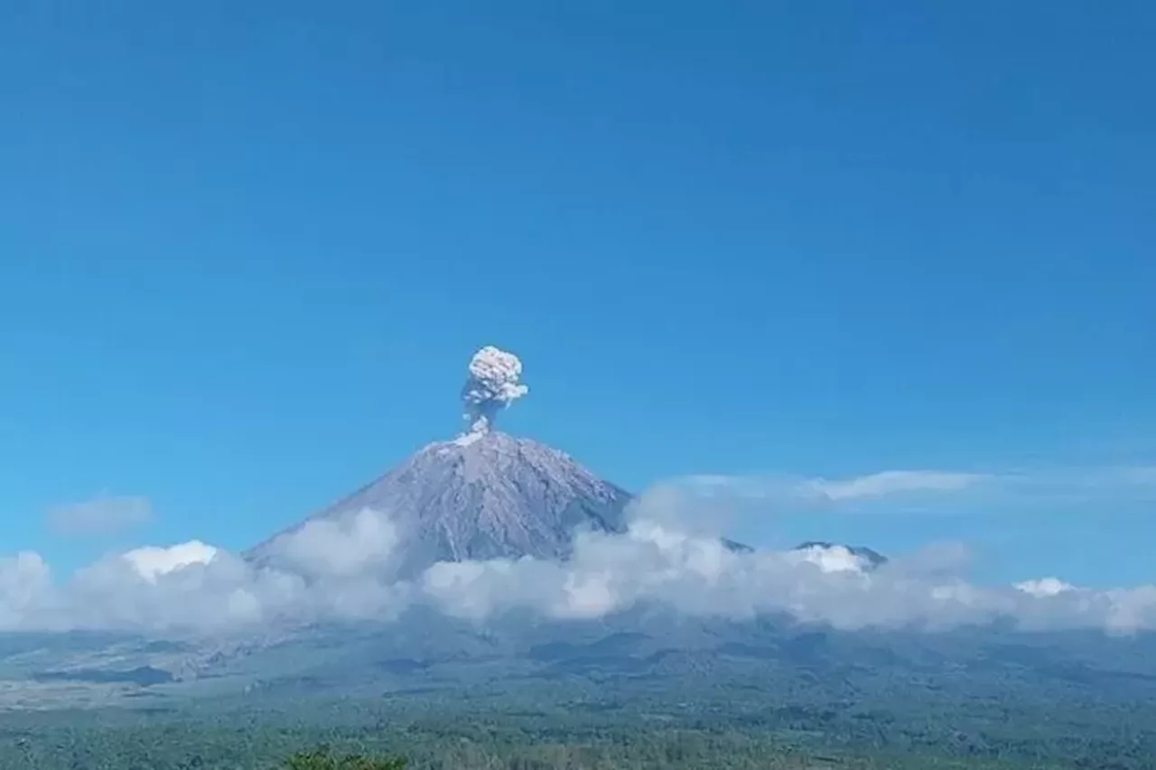 Gunung Semeru Erupsi Tiga Kali Dalam Kurun Waktu Tiga Jam