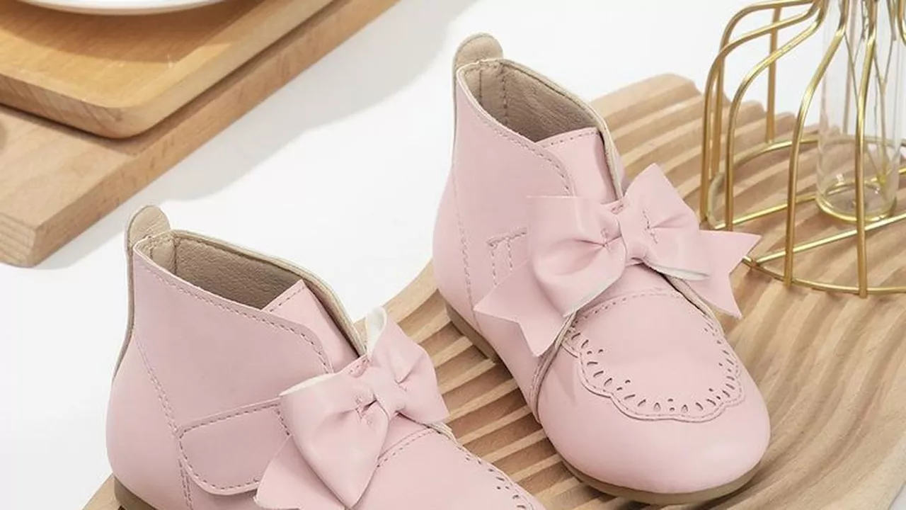 10 Rekomendasi Sneakers untuk Anak Perempuan, Fashionable dengan Harga di Bawah Rp300 Ribu