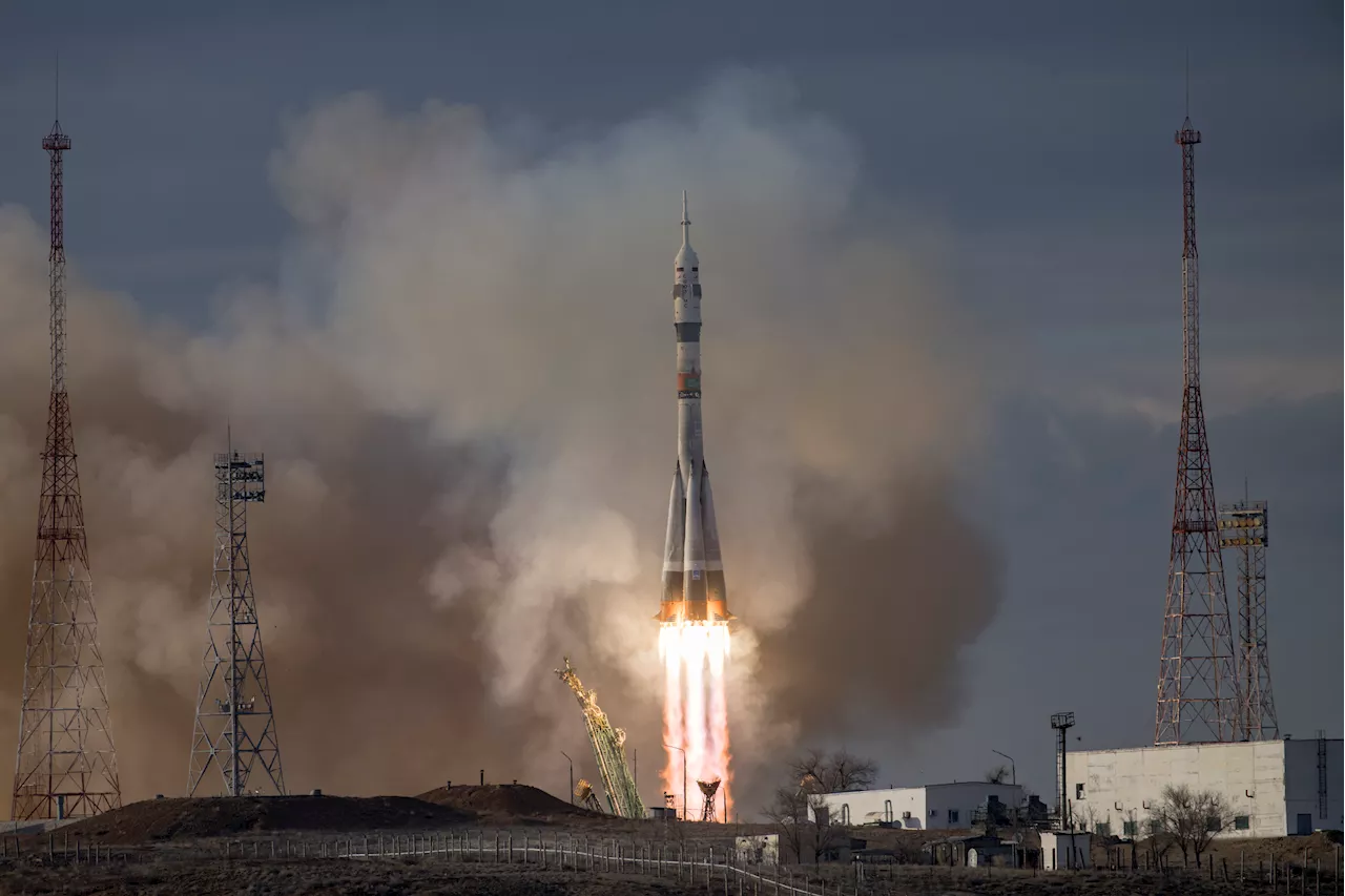 NASA Astronaut Tracy Dyson, Crewmates Safely En Route to Space Station