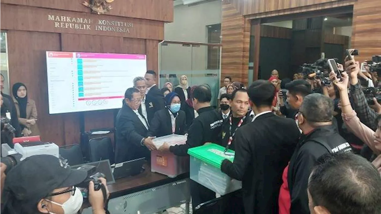 Daftarkan Gugatan ke MK, Kubu Ganjar Minta PSU di 820 Ribu TPS Hingga Diskualifikasi Prabowo-Gibran