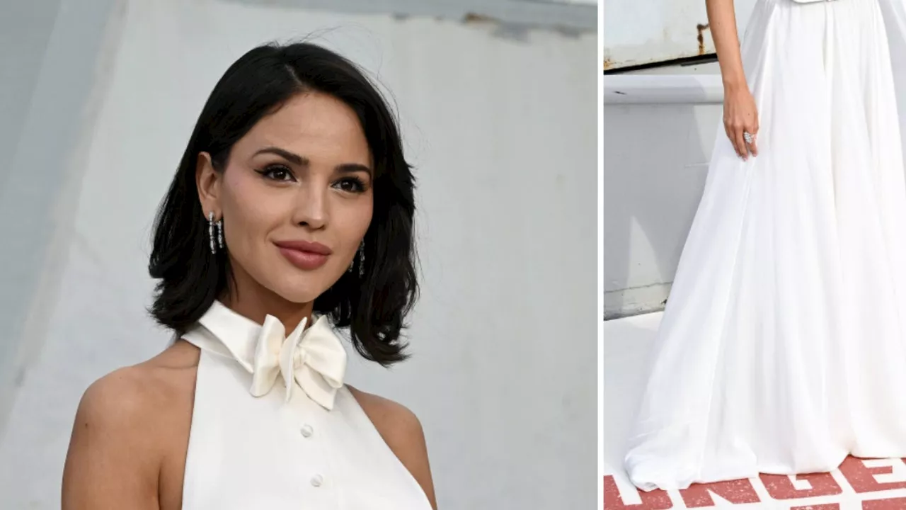 Eiza González sorprende con una maxifalda en Londres