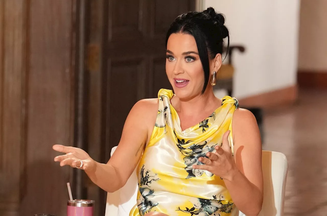 Katy Perry Reacts to Kelly Clarkson’s ‘Wide Awake’ Kellyoke Cover