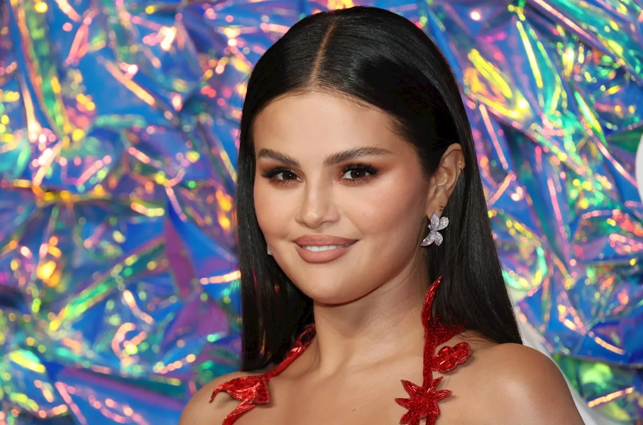 Selena Gomez Shares Makeup-Free ‘Real’ Photos on Instagram